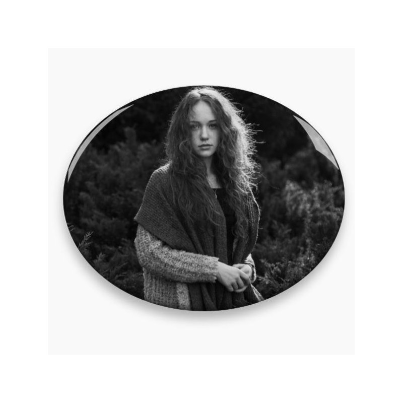 MEDAILLON OVAL HORIZONTAL NOIR ET BLANC 1 PERSONNE