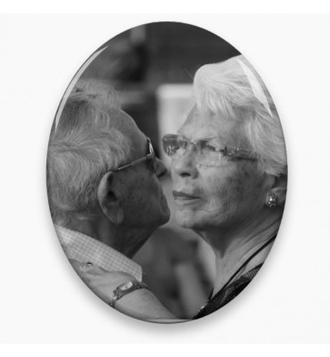 MEDAILLON OVAL NOIR ET BLANC PLEINE FACE 2 PERSONNES