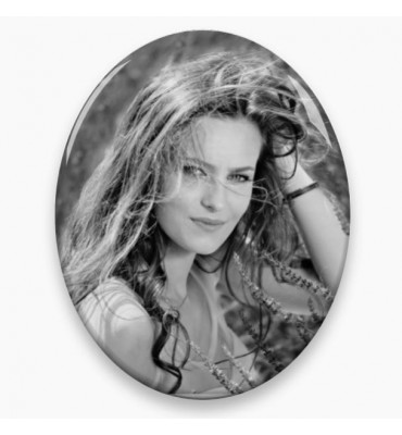 MEDAILLON OVAL NOIR ET BLANC 1 PERSONNE